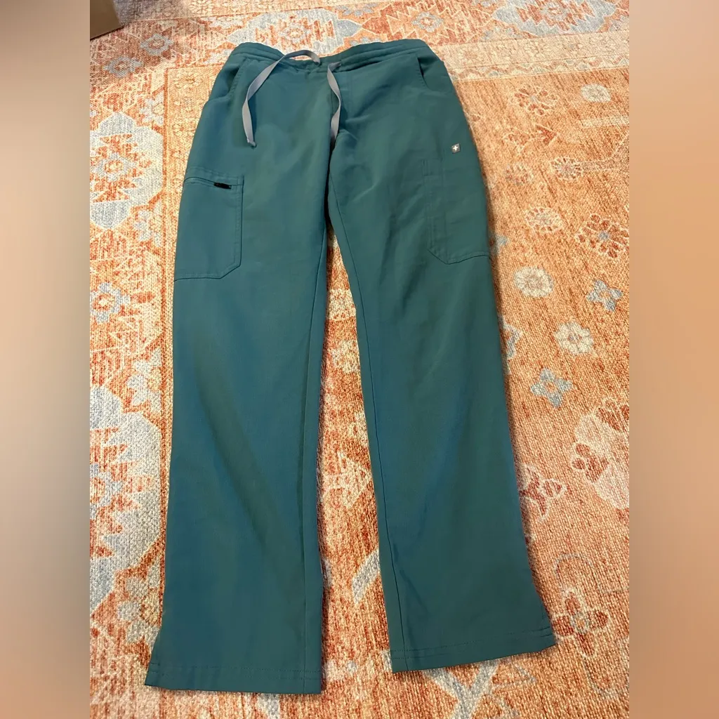 Figs yola skinny scrub pants in hydrogen limited edition color size XS/P - Image 2