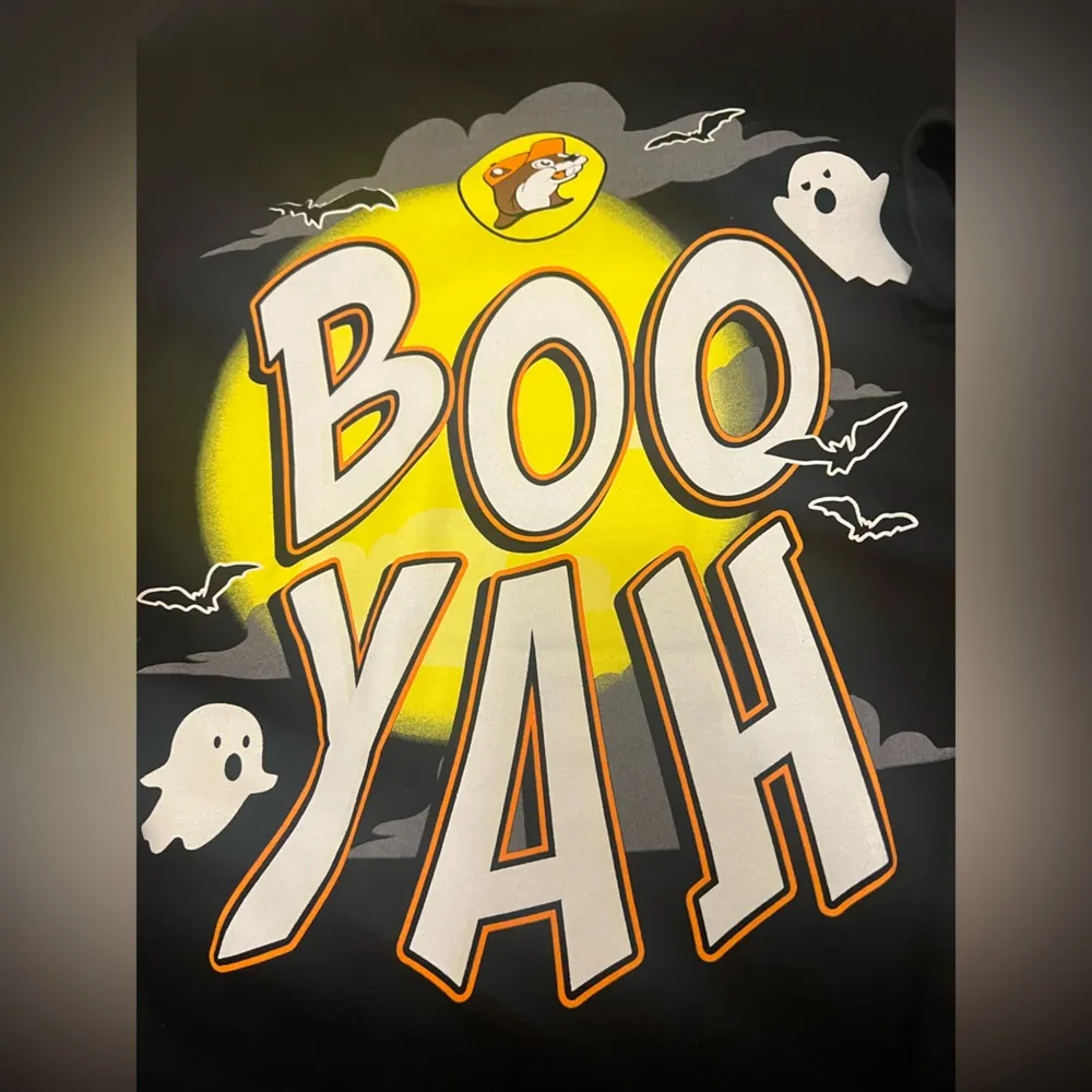 Buc-ee’s Halloween short sleeve shirt - Image 2