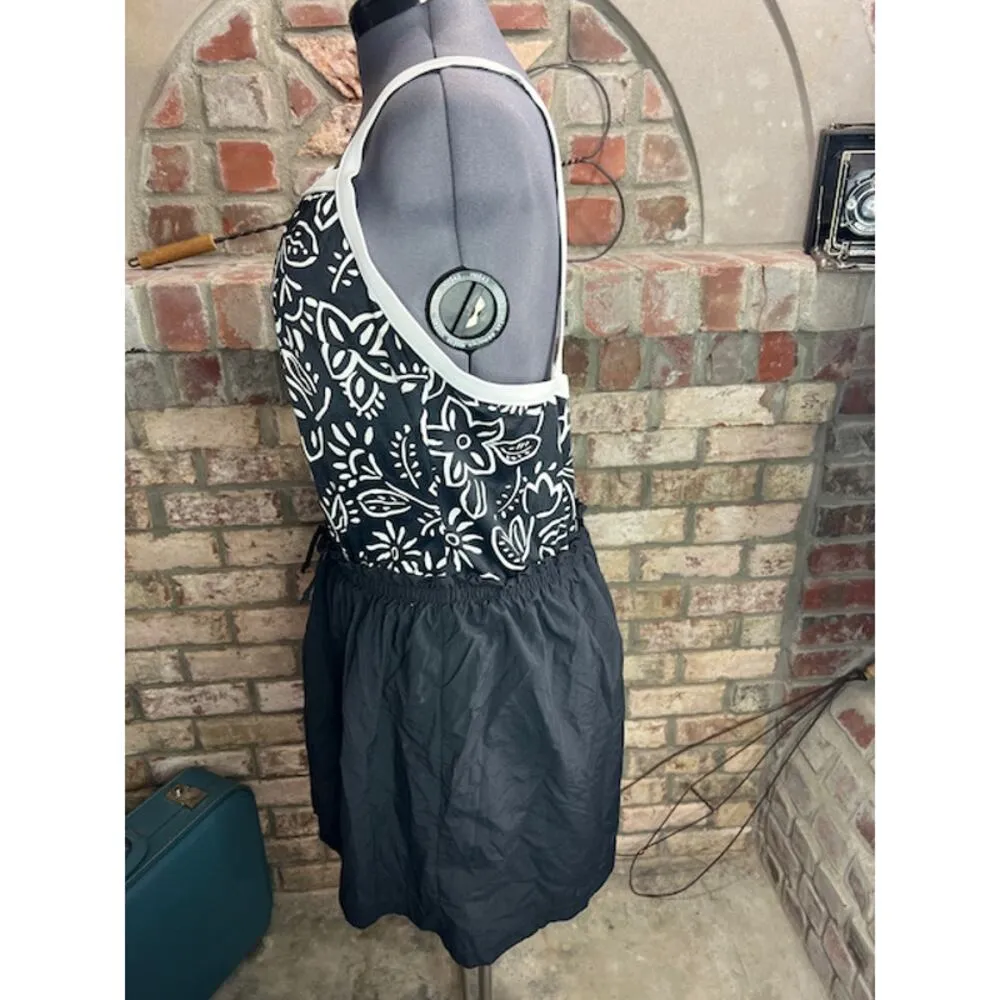 one piece swimsuit shorts romper black white floral Vintage 1990s shorts Size 24W - Image 4
