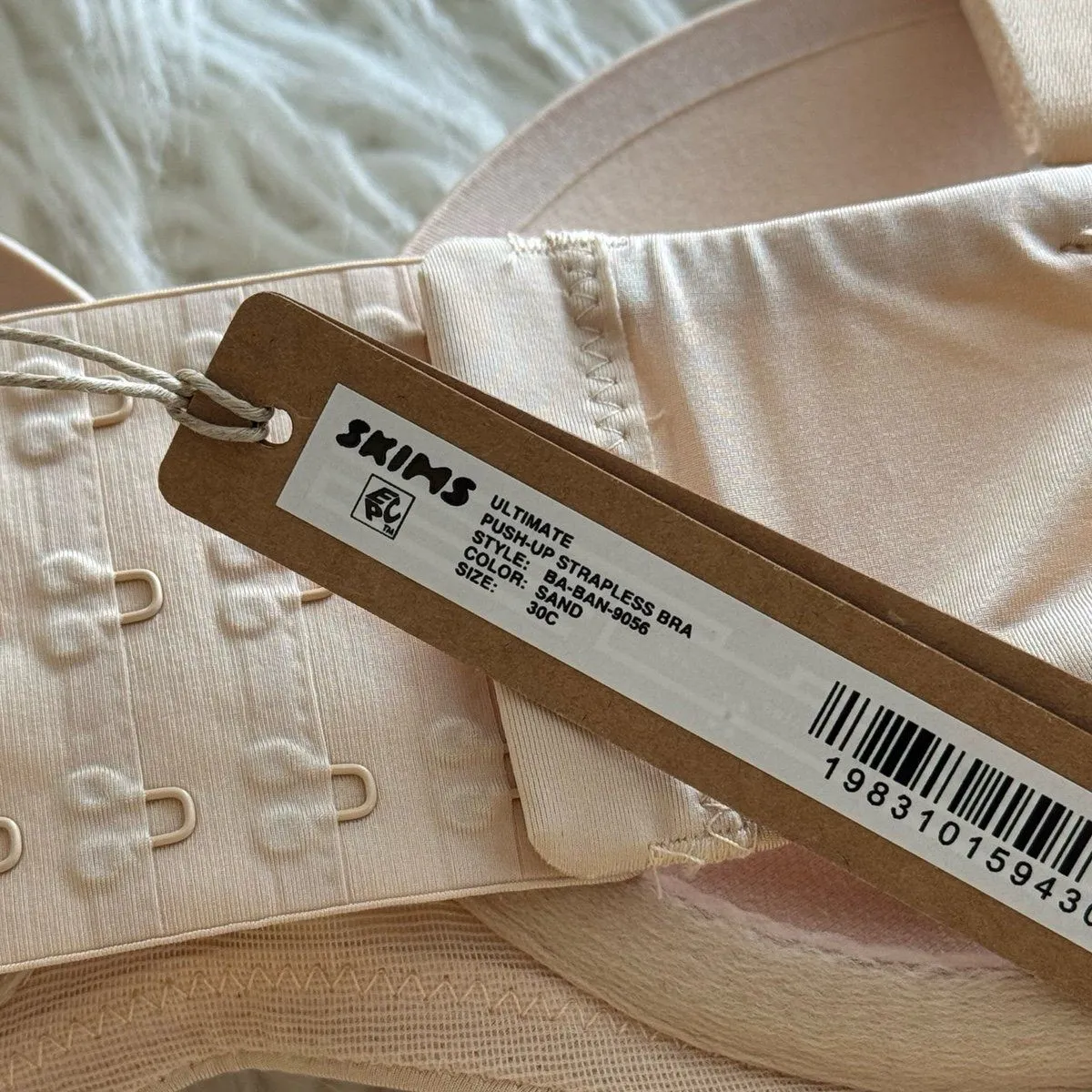 Skims Ultimate Push Up Strapless Bra Sand Size 30C - Image 7