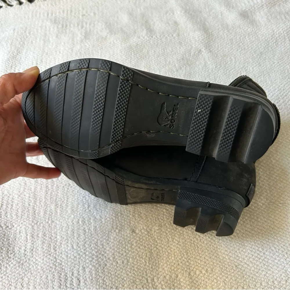 Sorel snow booties - Image 2