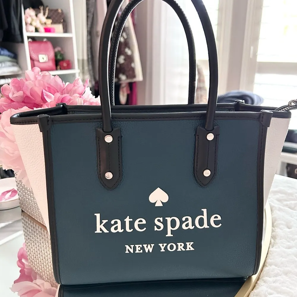 New Kate Spade Ella Pebbled
Leather Small
Tote Satchel Crossbody Bag - Image 2