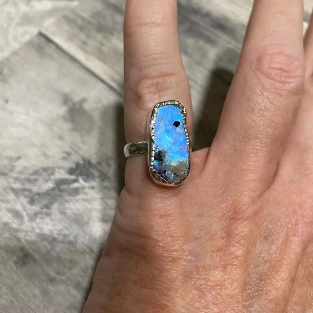 Sterling Silver Natural Black Tourmaline In Rainbow Moonstone Ring Size 6 - Image 4