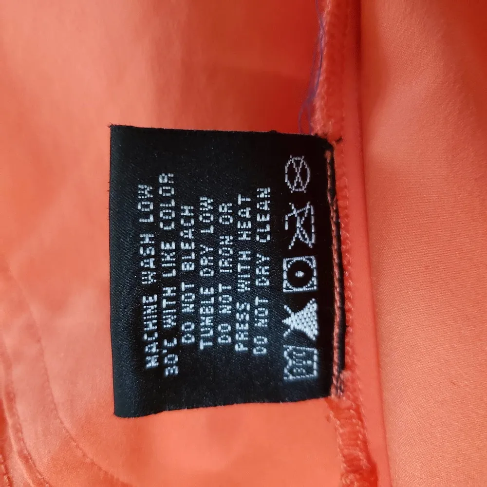 Sherpa Adventure Gear Collared Buttondown Top Coral Lateral Pleats Zip - Image 10