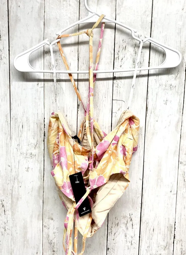 Lulus Cropped Women Size M Floral Halter Tied Neck Rutched Front Open Back NWT Yellow Size M - Image 4