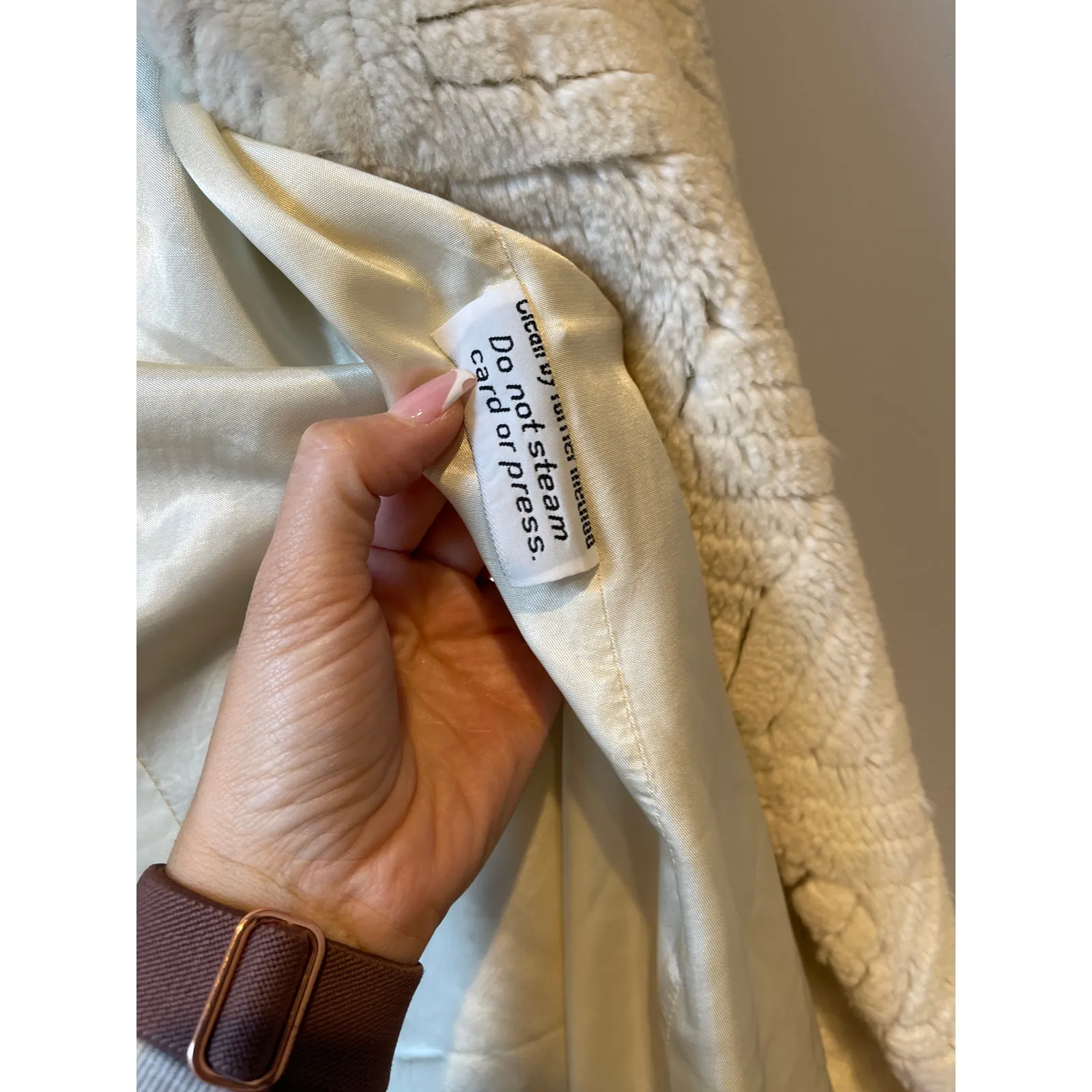 Jacques Saint Laurent for Genelle White Geometric Vintage Fur Coat - Image 5