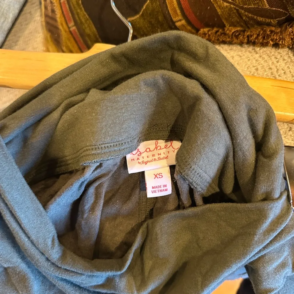 Ingrid & Isabel Maternity Pull on Shorts Olive Size XS Green - Image 5