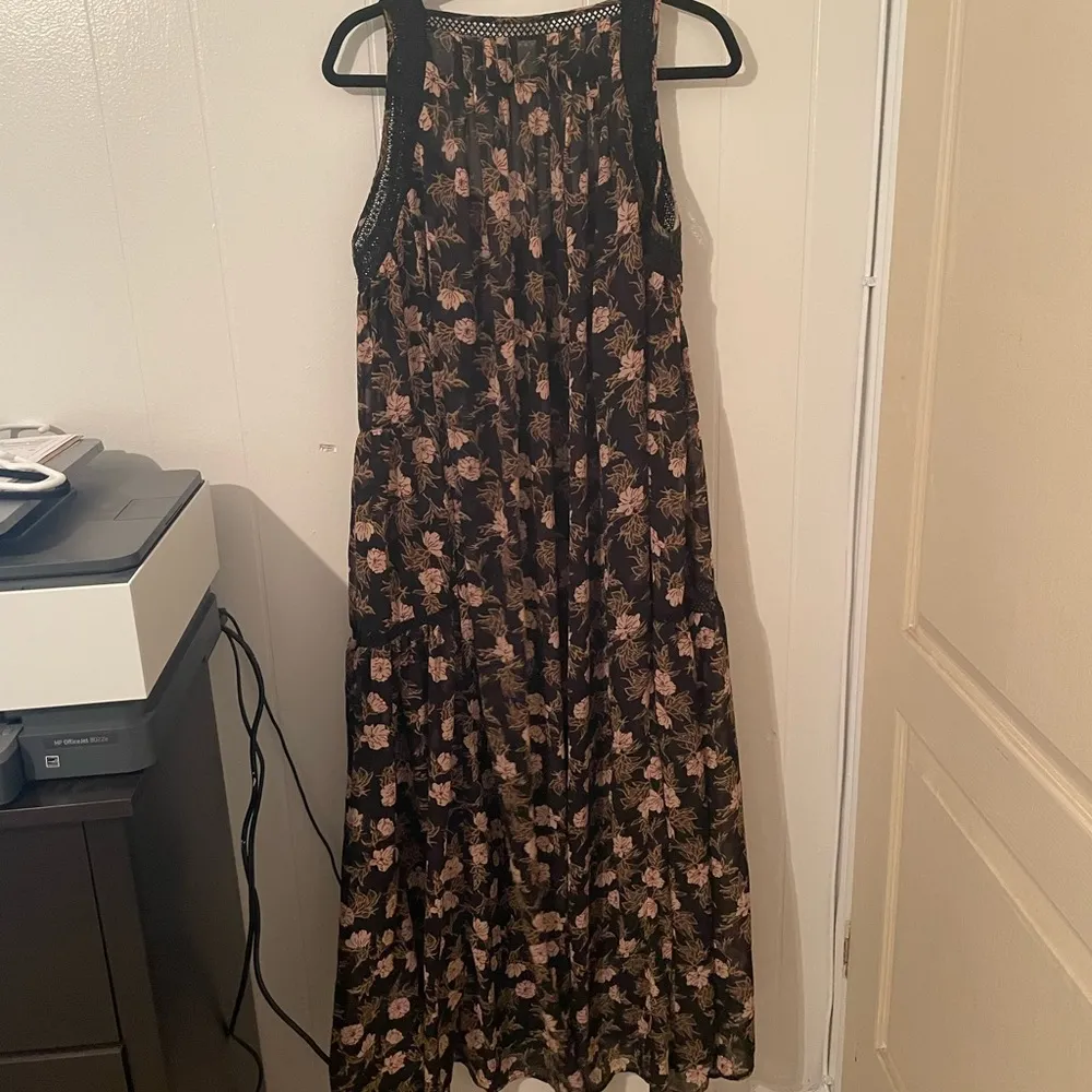 Grade and gather small black floral dress - Image 2