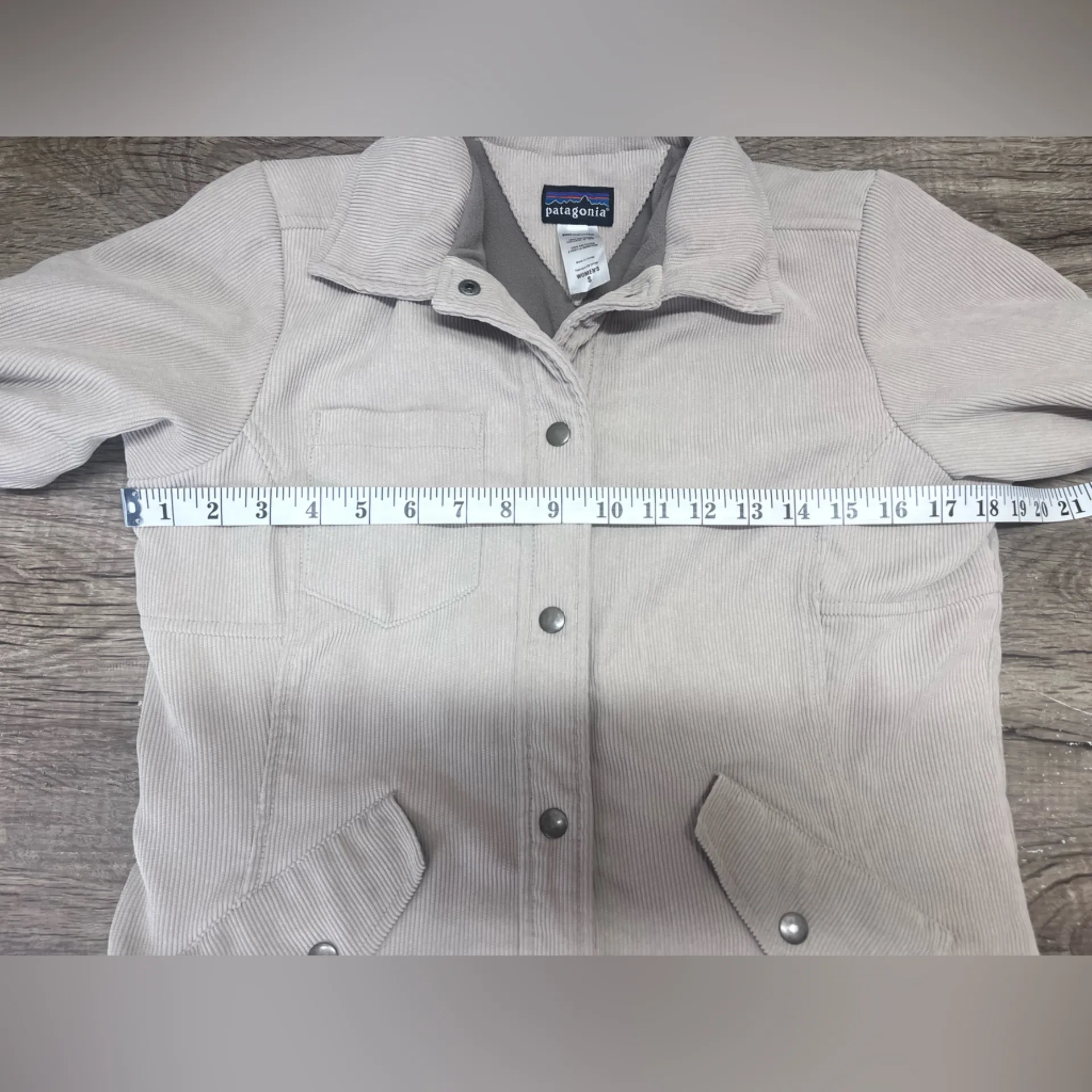 Patagonia tan Women’s Corduroy‎ Jacket size small - Image 4