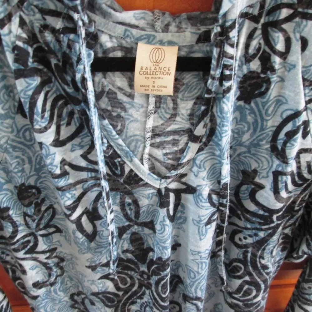 Balance Collection Hoodie - Size Small - Image 3