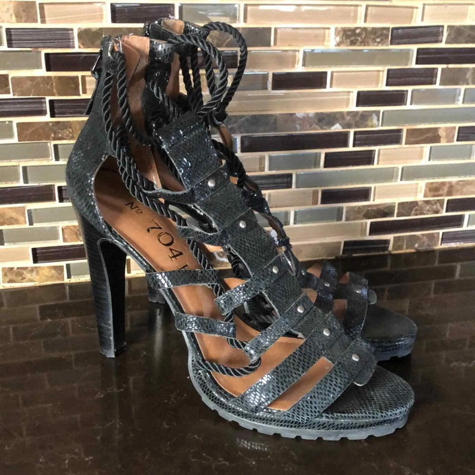 No. 704b strappy cord faux snake print heels 39 Women’s Size 8.5 - Image 4