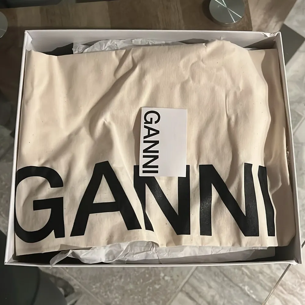 GANNI Women's Cleated Strappy Block Heel Sandals, Size 41 New in Box + Dust Bag - Image 11