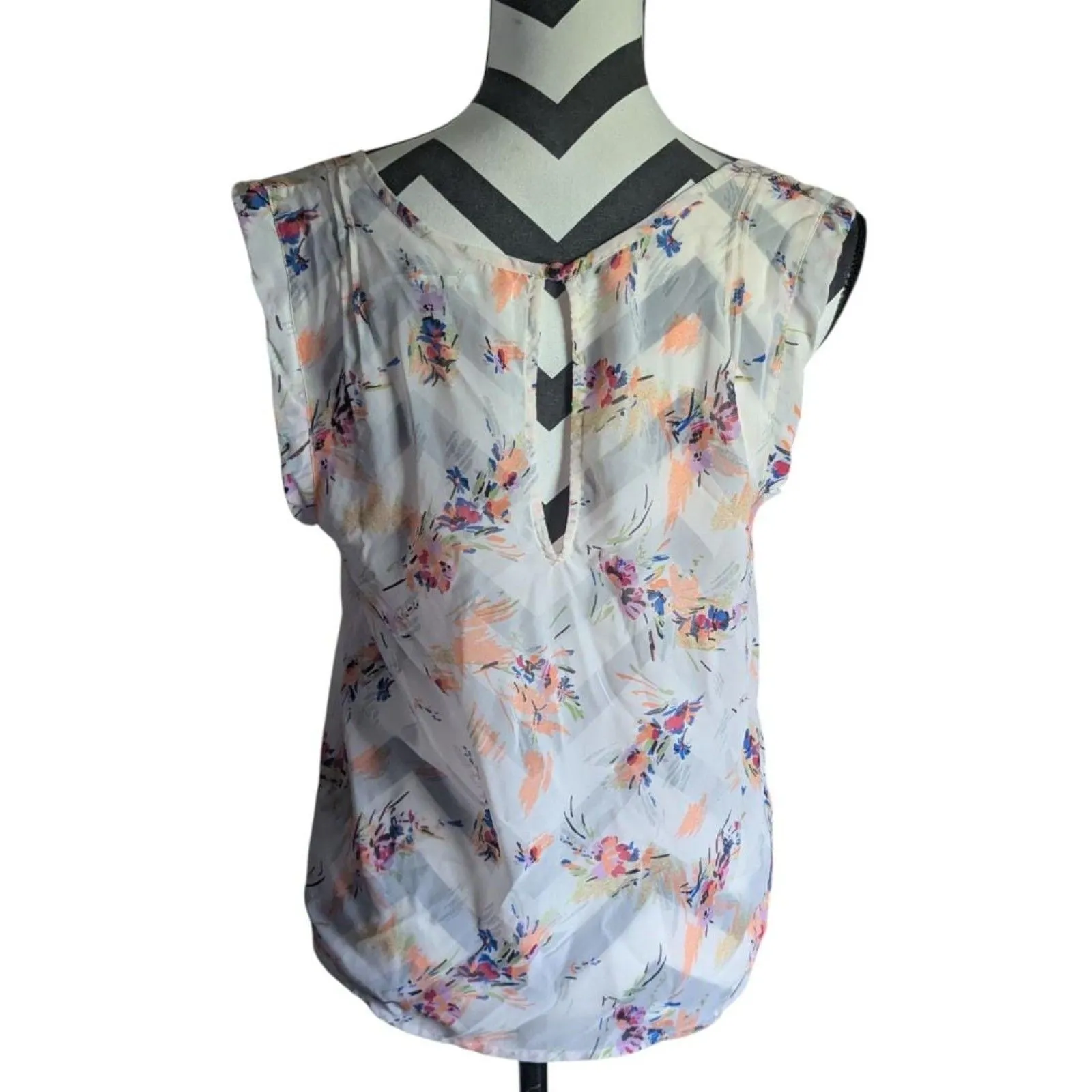 Kimchi Blue M Sheer Abstract Floral Pintuck Blouse - Image 4