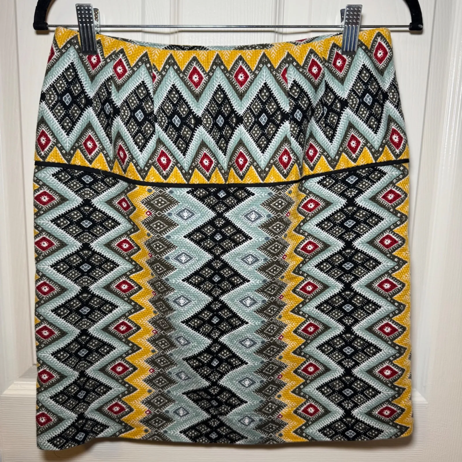 LOFT Outlet Women's Size 0 Geometric Tribal Pencil Skirt Yellow Blue Red Black - Image 4