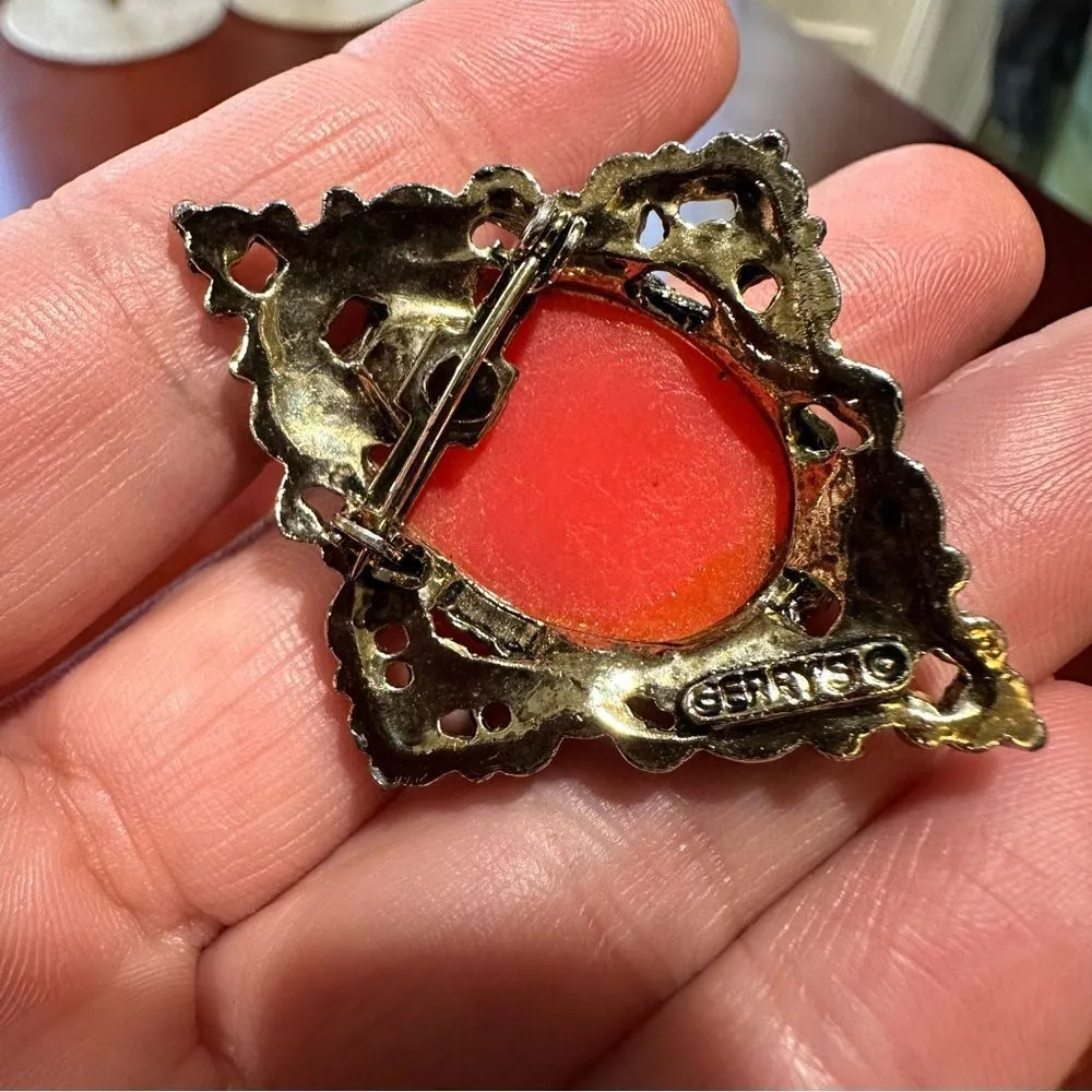 Gerry's Signed Vintage Faux Resin Cameo Framed Woman Brooch Pin Pendant Pink - Image 7