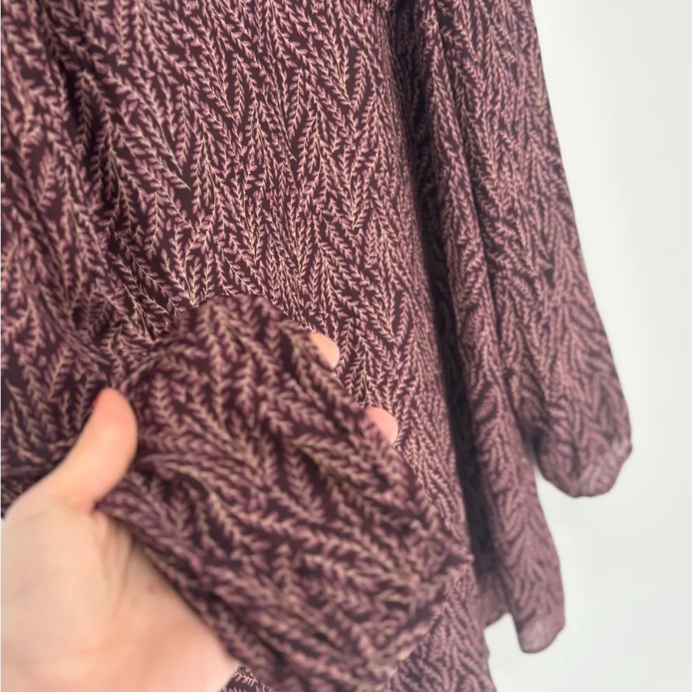 Aritzia Talula Long Sleeve Lined Chiffon Dress - Image 4