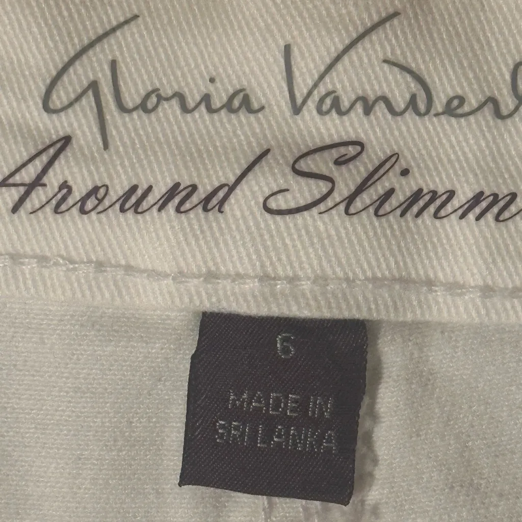 Gloria Vanderbilt Amanda Short Length Classic Rise White Denim Jean Shorts NWT - Image 8