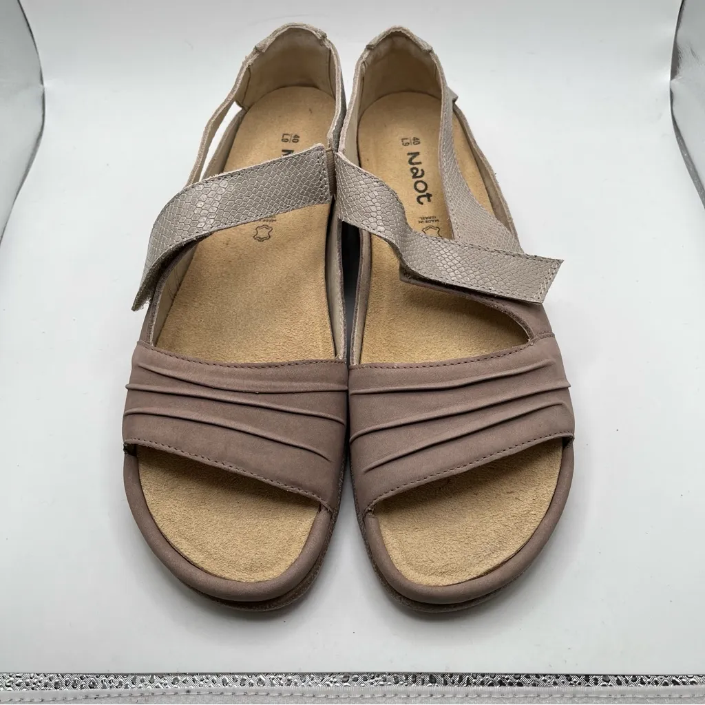 NWB Naot Papaki Women's color stone beige size 40 US 9 flat sandals comfort - Image 5