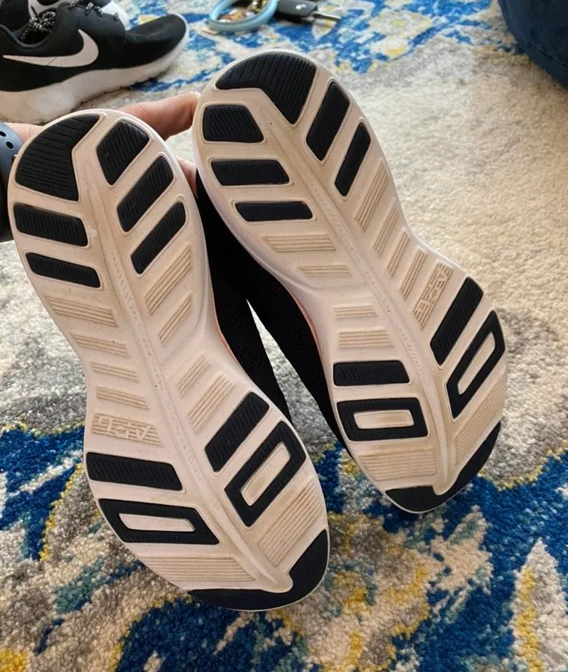 Revolve APL sneakers Navy Light Pink - Image 4