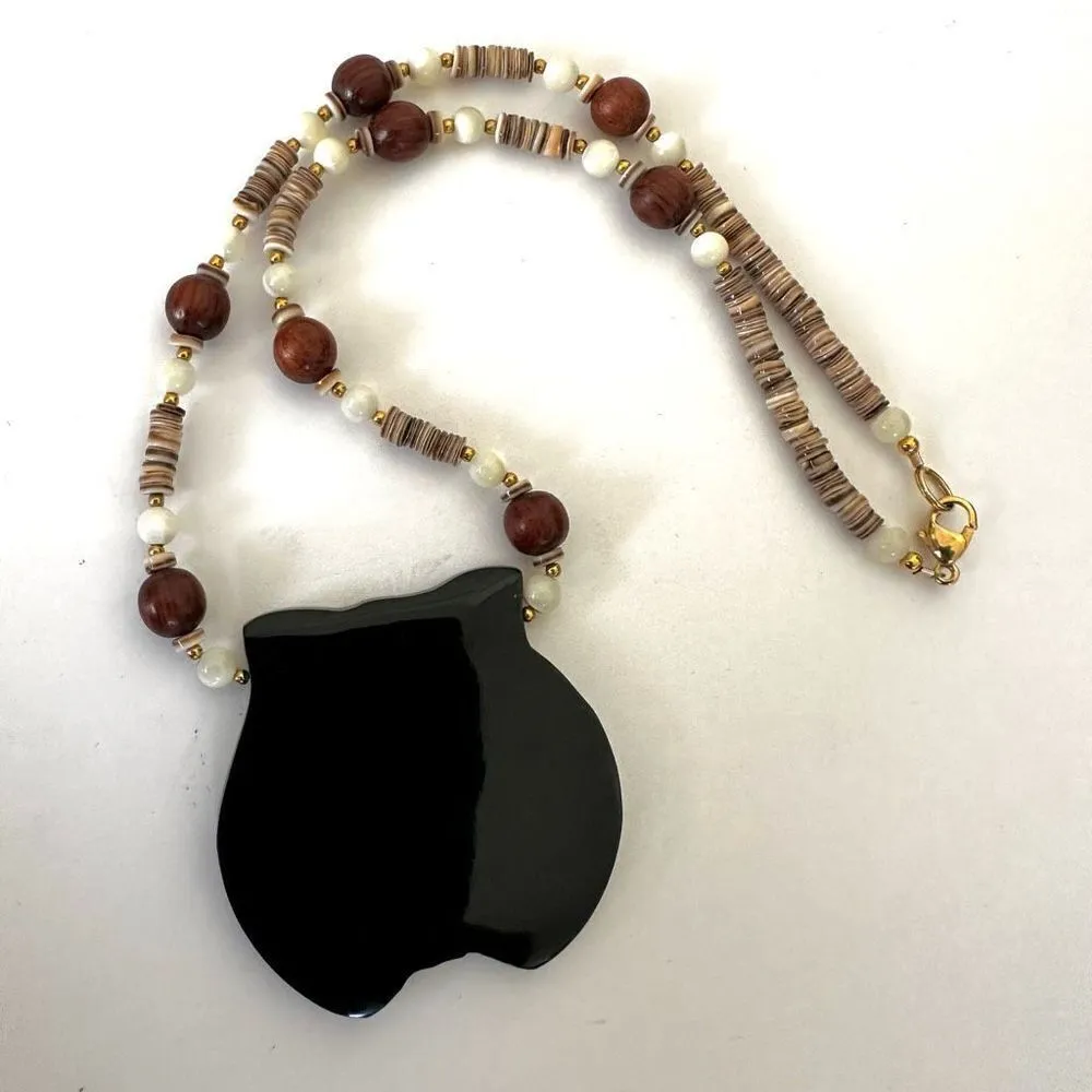 Lee Sands vintage mother of pearl lion pendant necklace Brown - Image 5