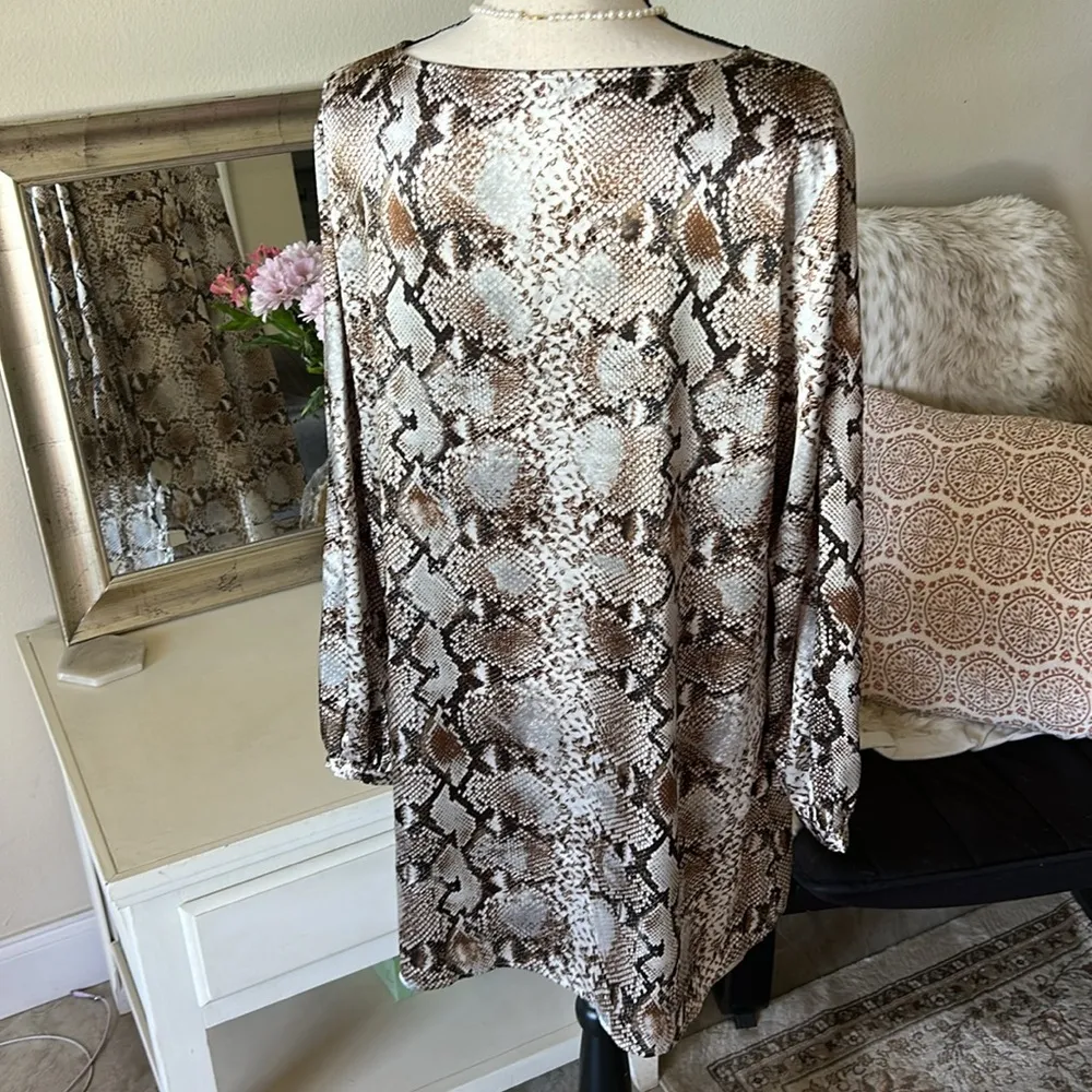 Chico’s silver/brown snake print satin long sleeve long line tunic blouse XL,3​​ - Image 6