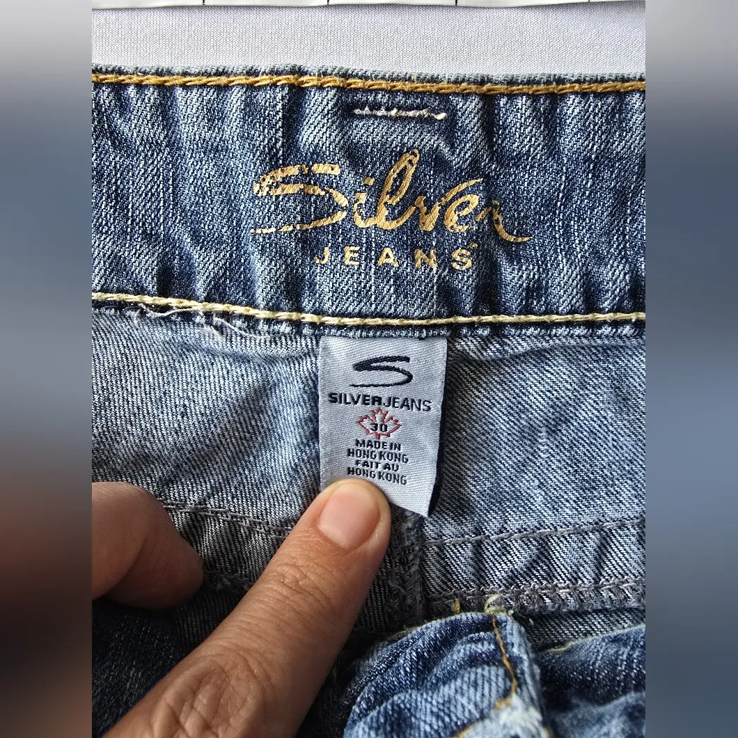 Silver‎ Distressed Capri Jeans Size 30 - Image 5