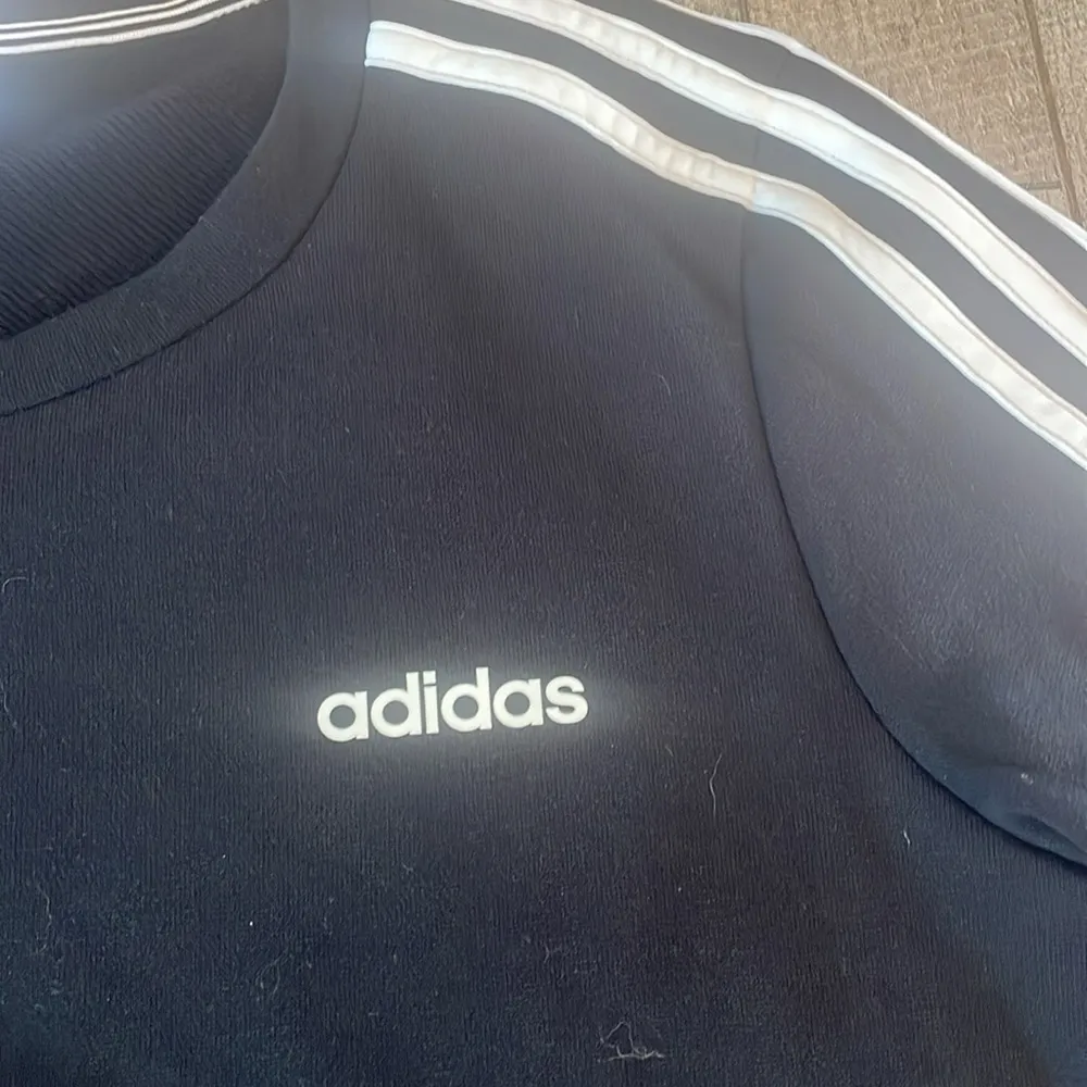 3-Stripe Black and White Crewneck Sweatshirt Size Medium - Image 3