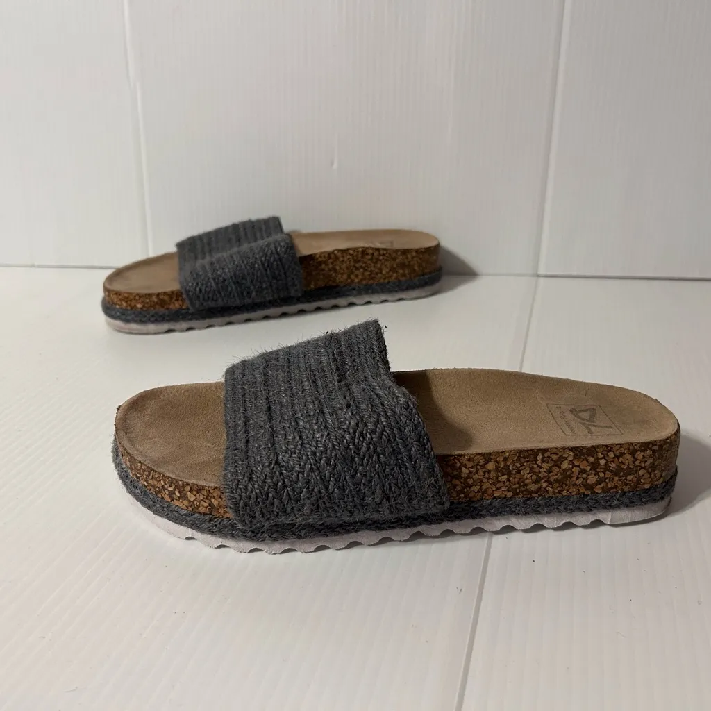 Dirty Laundry platform sandal women fits size 9 - Image 3