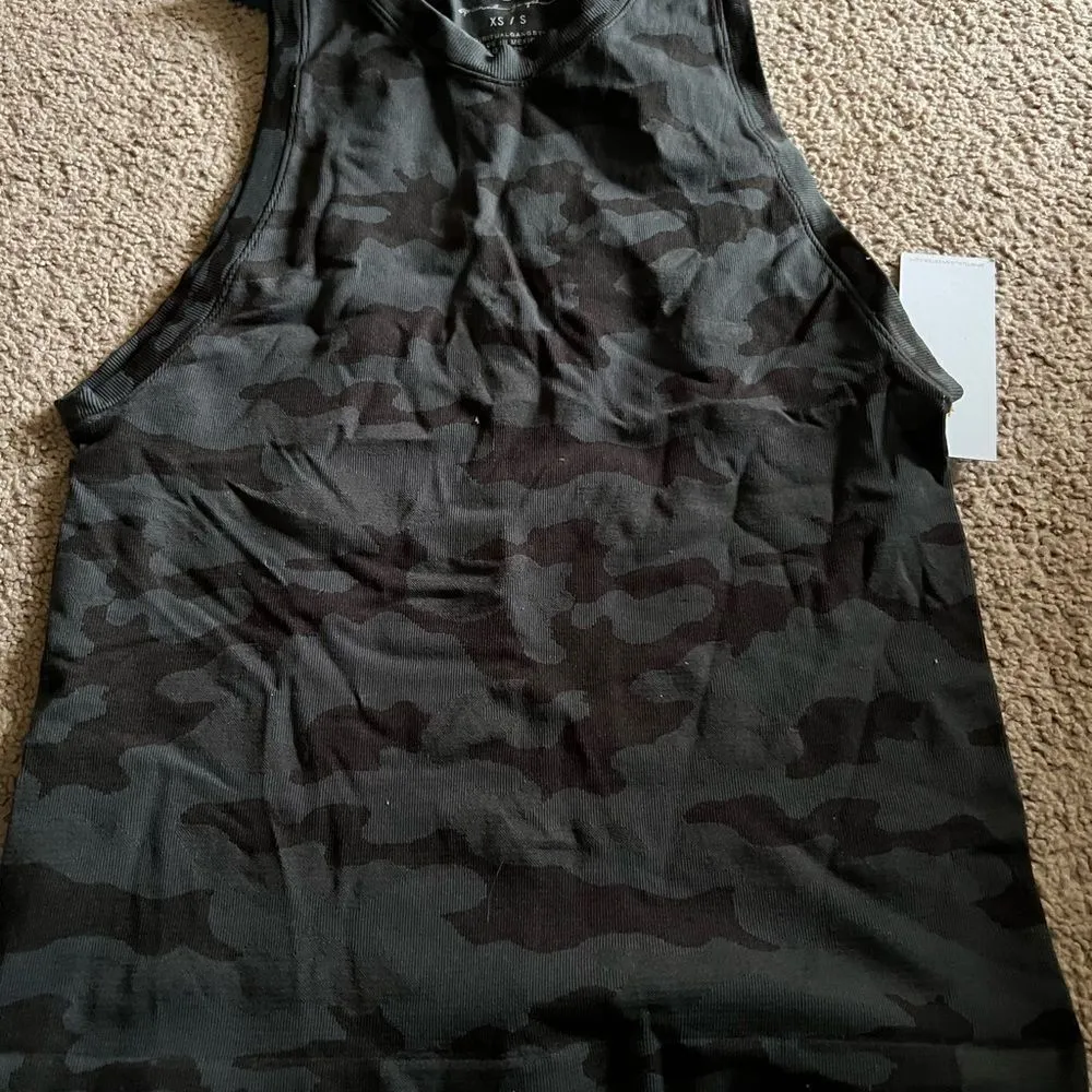 NWT spiritual gangster camo tank top xs/s - Image 3