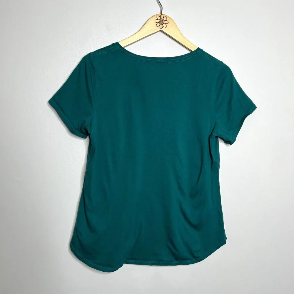 Old Navy Penguin Graphic Short Sleeve Tee - Image 6