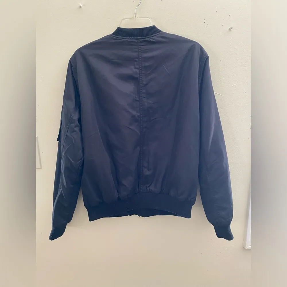 Subdued inner padded Winter Cropped Jacket. Unisex. Black Size L - Image 4