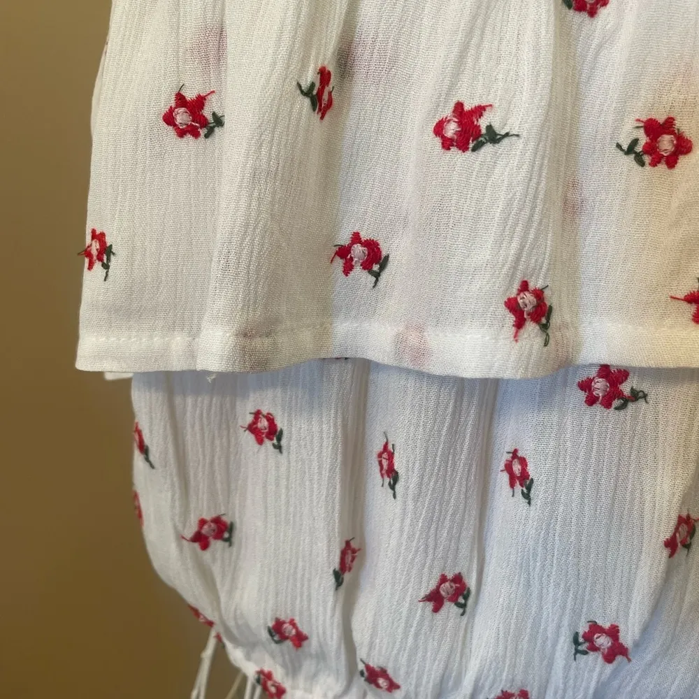 NWT Tilly’s Off-The-Shoulder Floral Embroidered Cropped Tube Top with Ruffle - Image 3