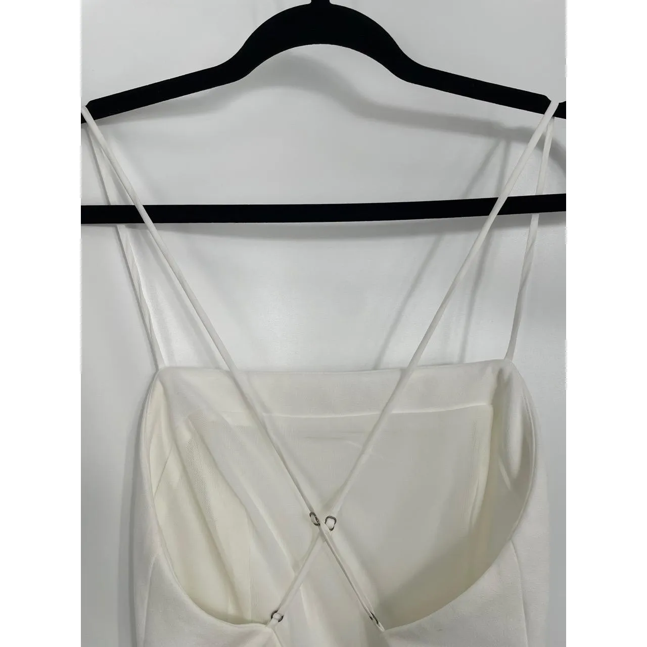 ELLIATT Women's Ivory Square‎ Neck Criss-Cross Back Collins Mermaid Gown Size M - Image 10