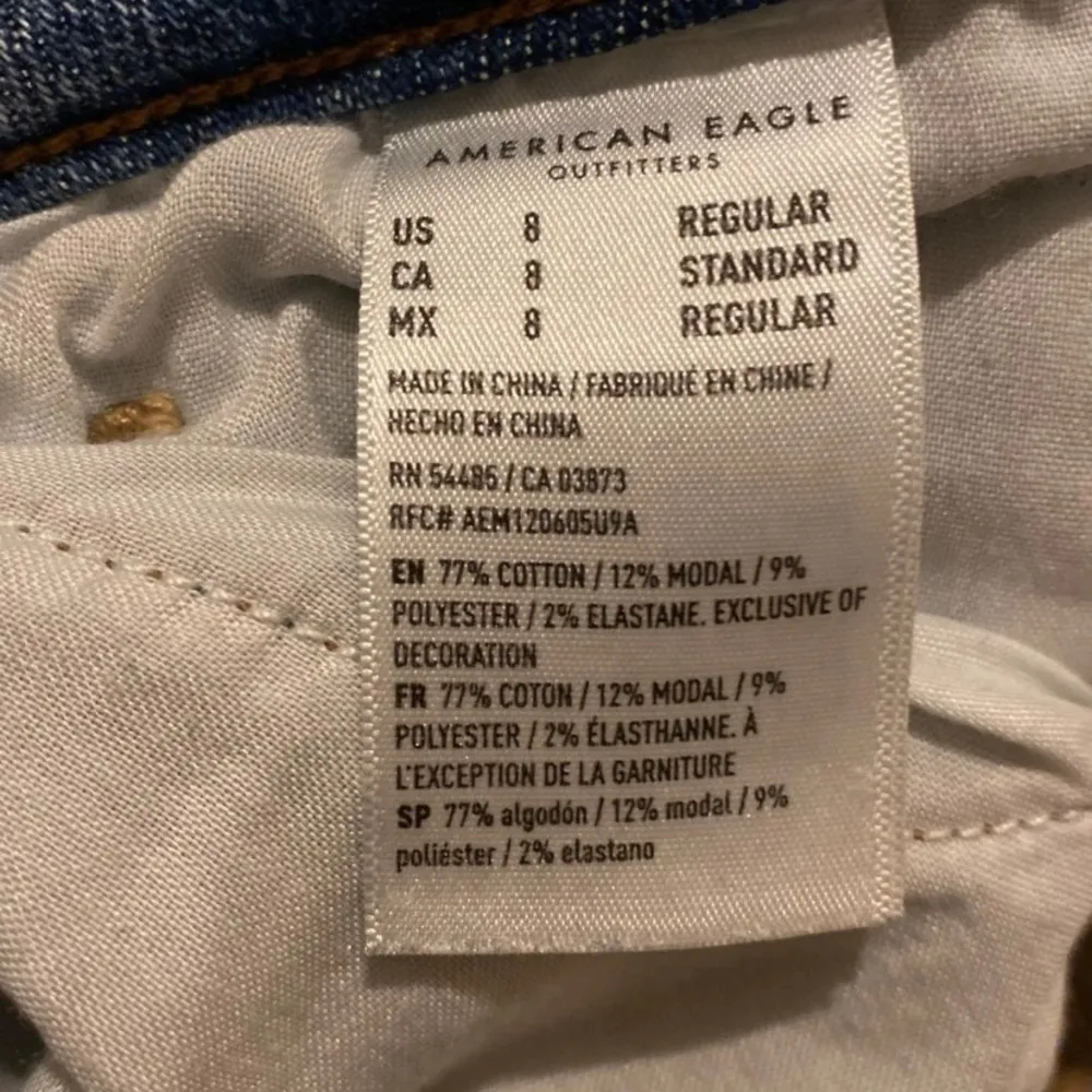 American Eagle Stretch Mom Jeans - Image 4