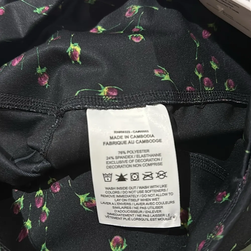 NWT NIKE Womens Dri-FIT One Luxe Roses Full Length Training Leggings - Image 9