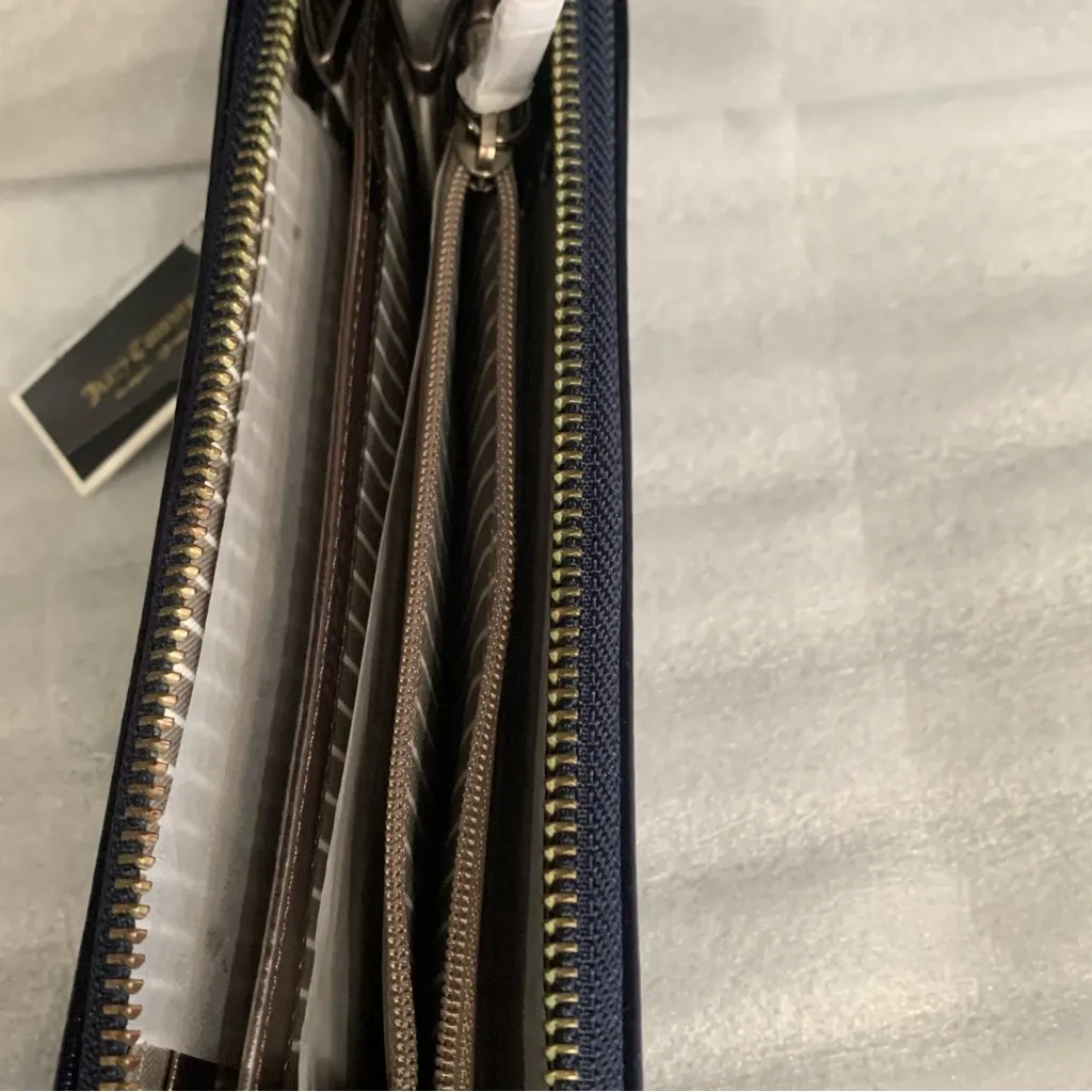 Juicy Couture Deceptacon Zip Wallet Carry On Blue Metalic New with Tags - Image 6