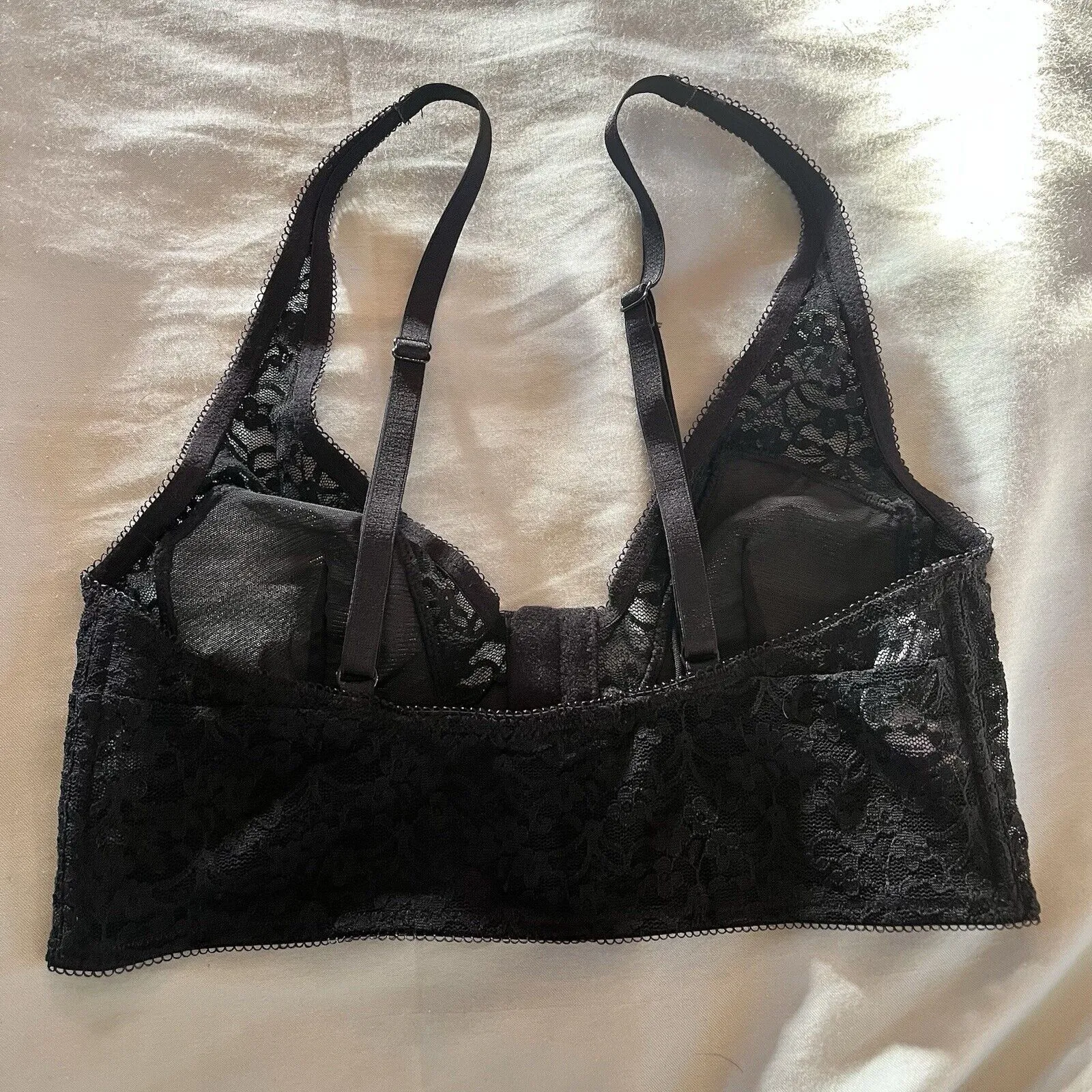 Intimately FREE PEOPLE Iridescent Lace Bra Size XS So Pretty EUC - Image 5