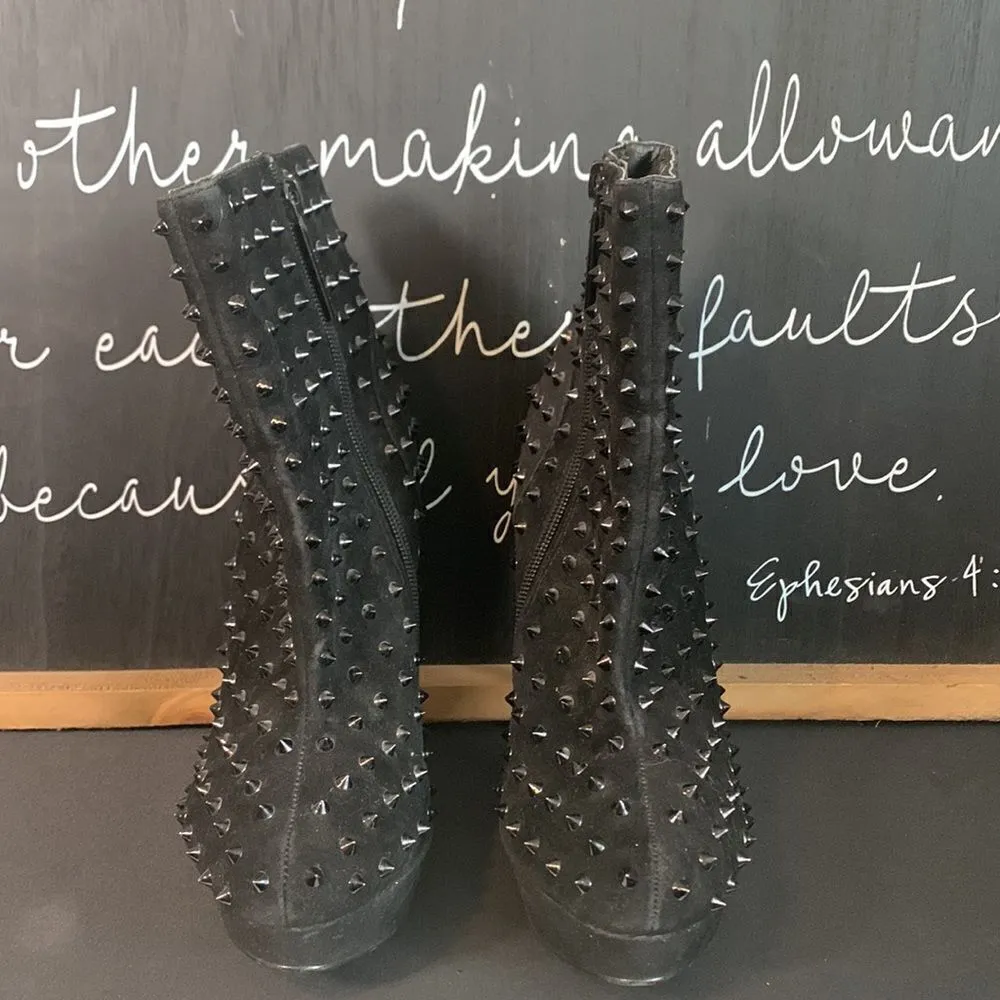 Shiekh black studded stiletto booties size 6 - Image 5