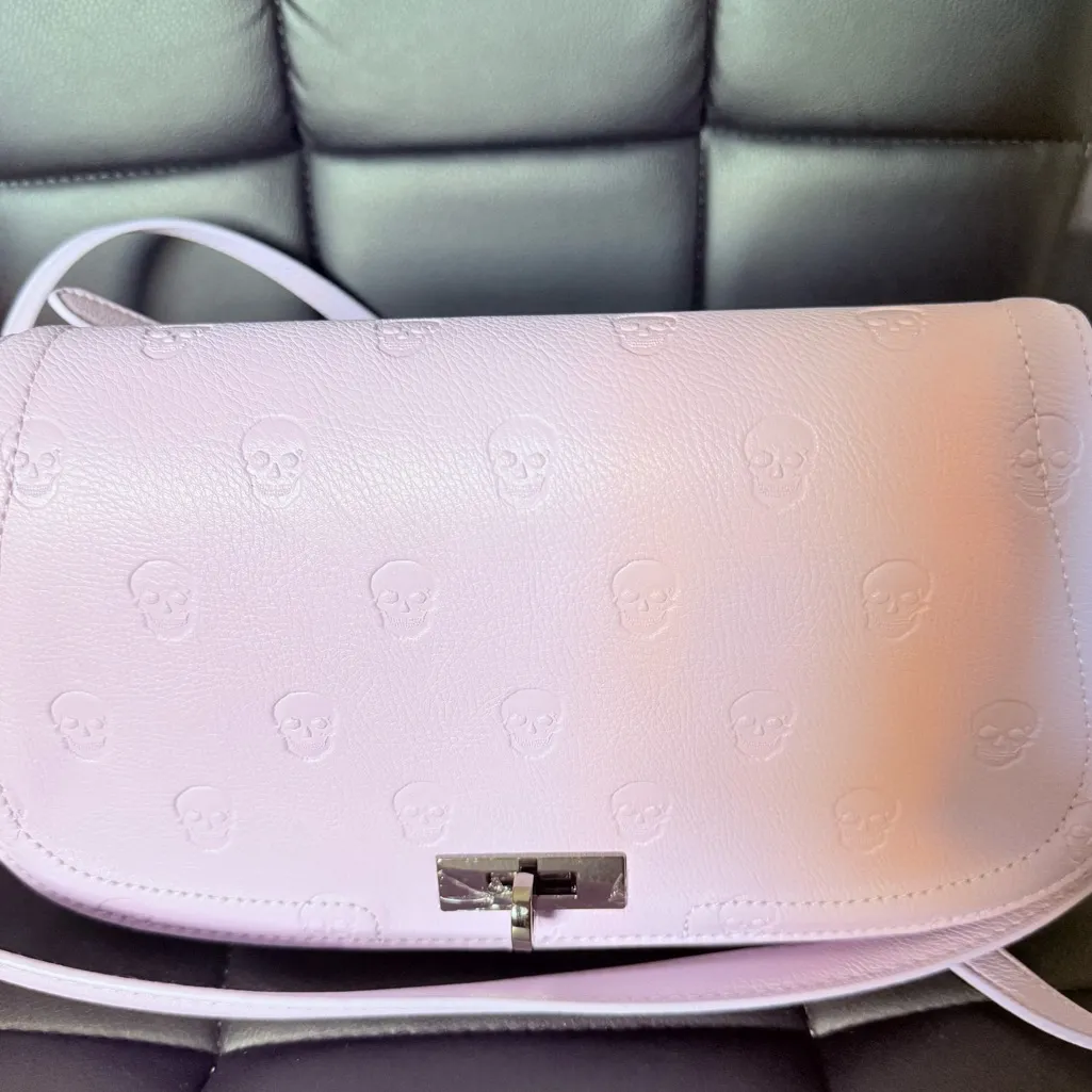 Betsey Johnson Lavender Purple Embossed Skull Crossbody Bag w Shoulder Strap NWT - Image 10