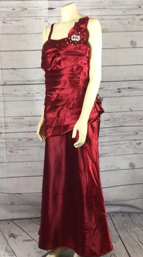 NWT Cindy Collection style 1230 in red sleeveless ruched jewelled size 2 XL - Image 10