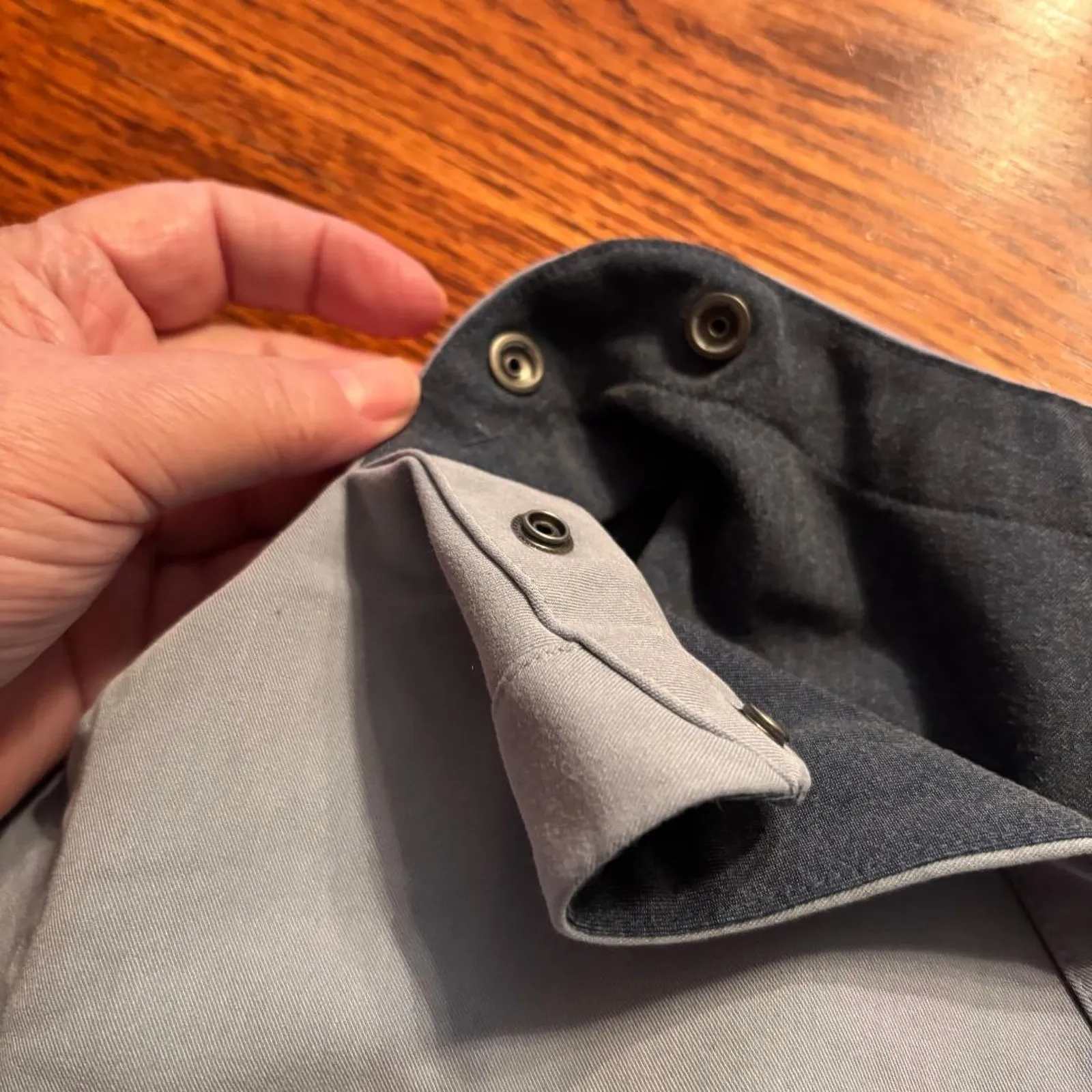 Figs Reversible Scrub Top Grey Women's Size XL Snap closure at Neck Healthcare - Image 10