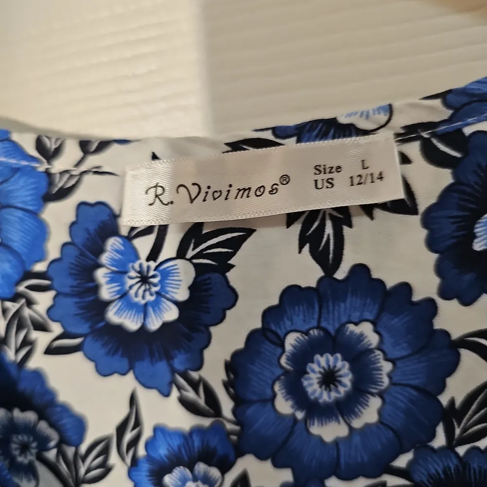 Floral Blue and White Maxi Dress Size L - Image 4