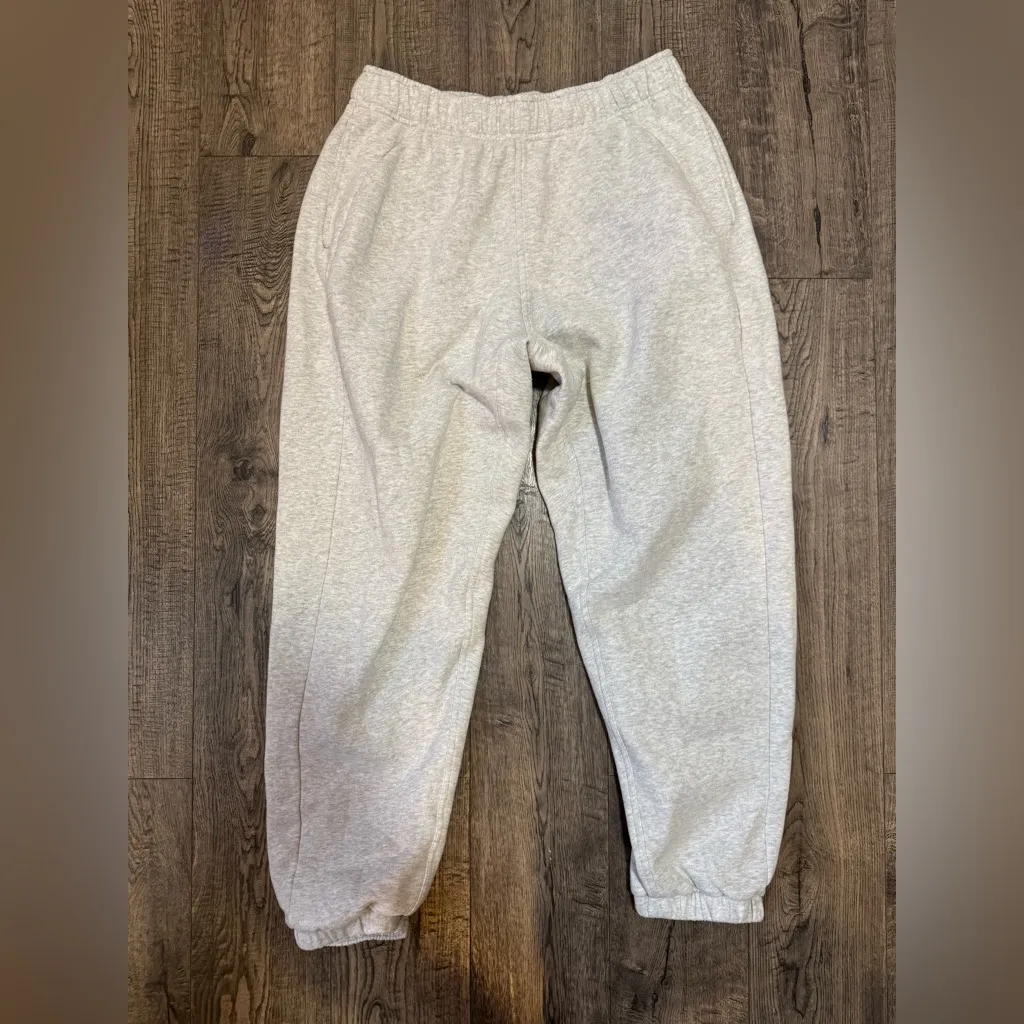Lululemon Scuba Mid-Rise Oversized Jogger- Ultra Light Grey- Medium - Image 5