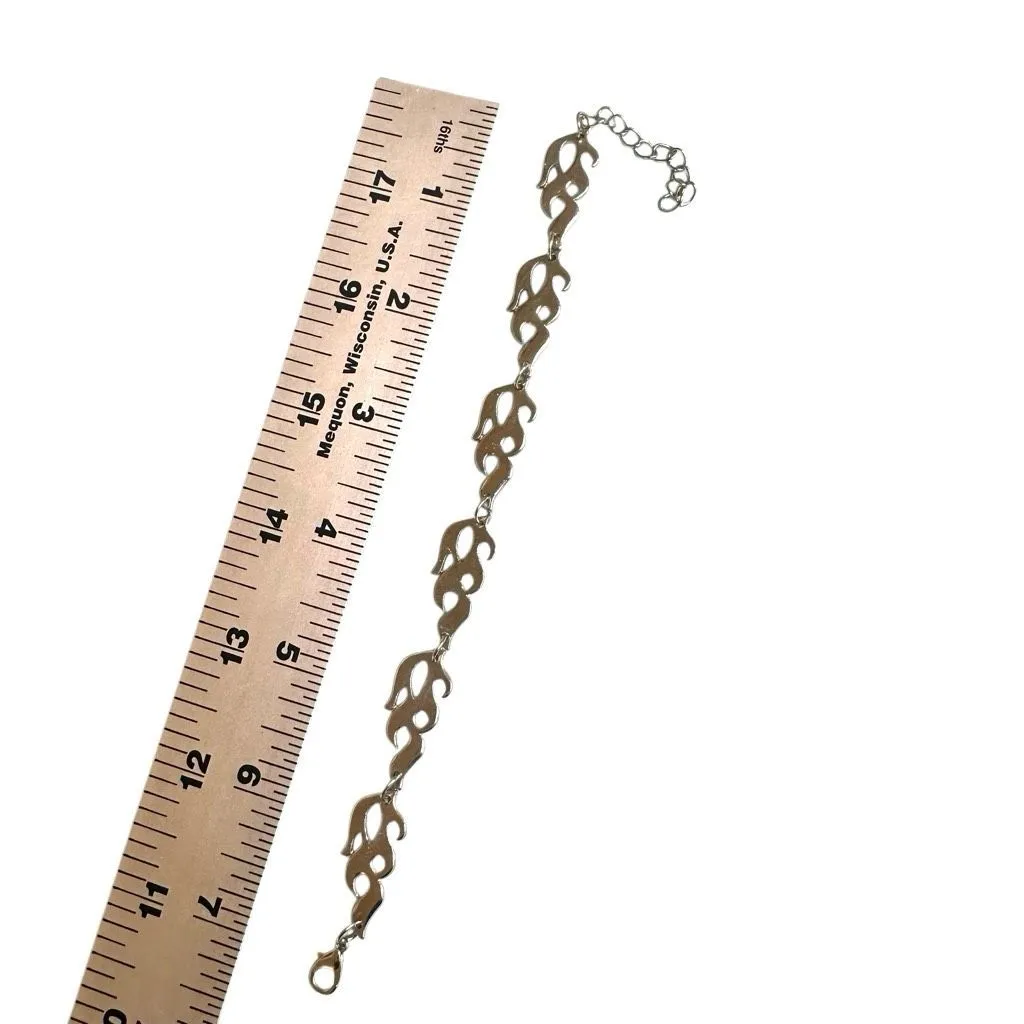 Silver tone Flame Link Bracelet - Image 5