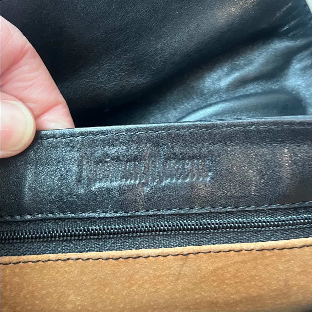 Vintage Neiman Marcus Black Leather Shoulder Bag — Classic Chic, Suede Lined ⚫️ - Image 6