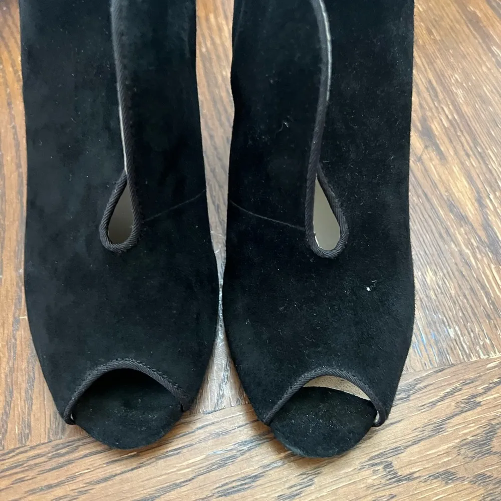 Adrienne vittadini black suede boots size 8 - Image 3