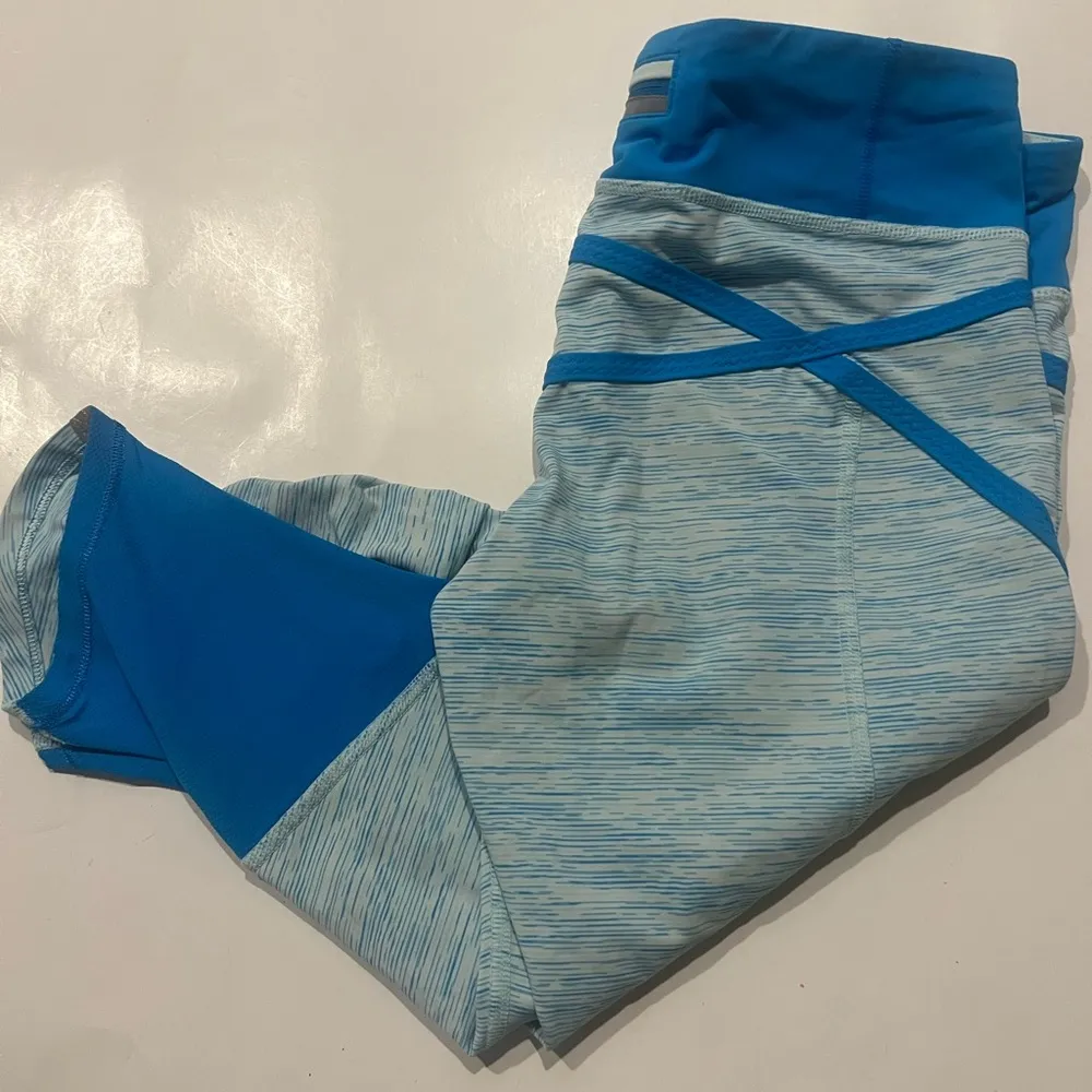 Lululemon Ocean Run Blue & White Stripe Crop Yoga Leggings - Image 3