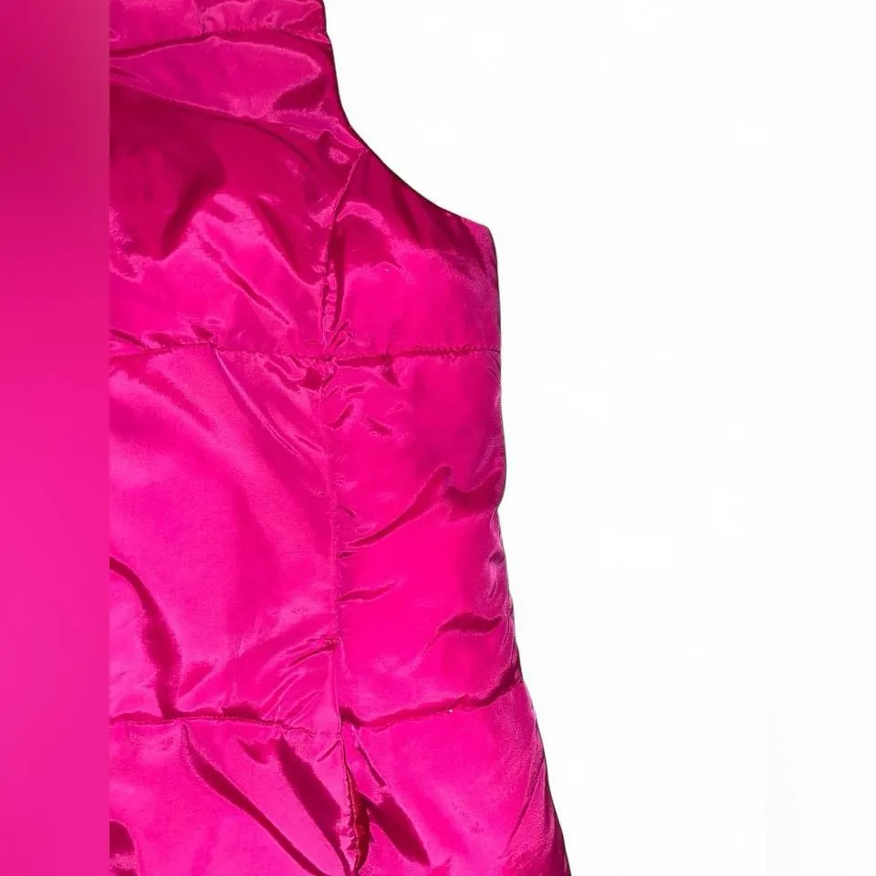 Old Navy hot pink puffer vest with button-up front - Image 4