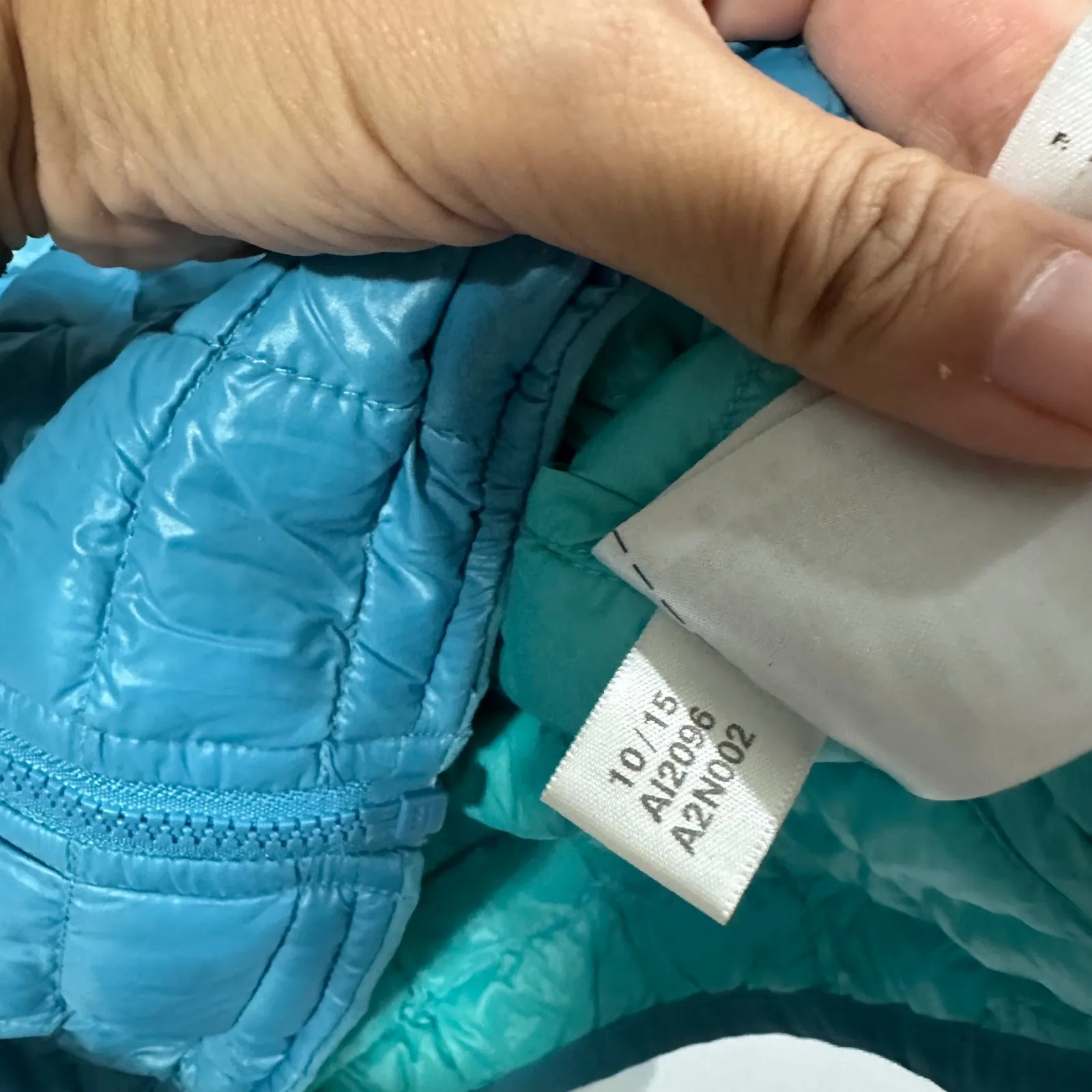 Adidas teal blue quilted insulated puffer full‎ zip jacket XS women's hiking - Image 8