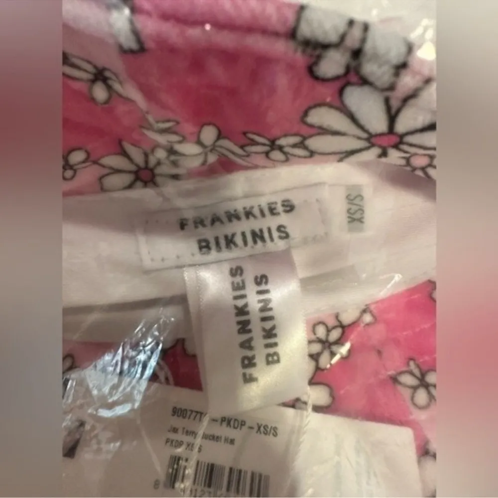NWT Frankies Bikinis Jax Terry Floral Bucket Hat Pink Daisy Size XS/S - Image 5